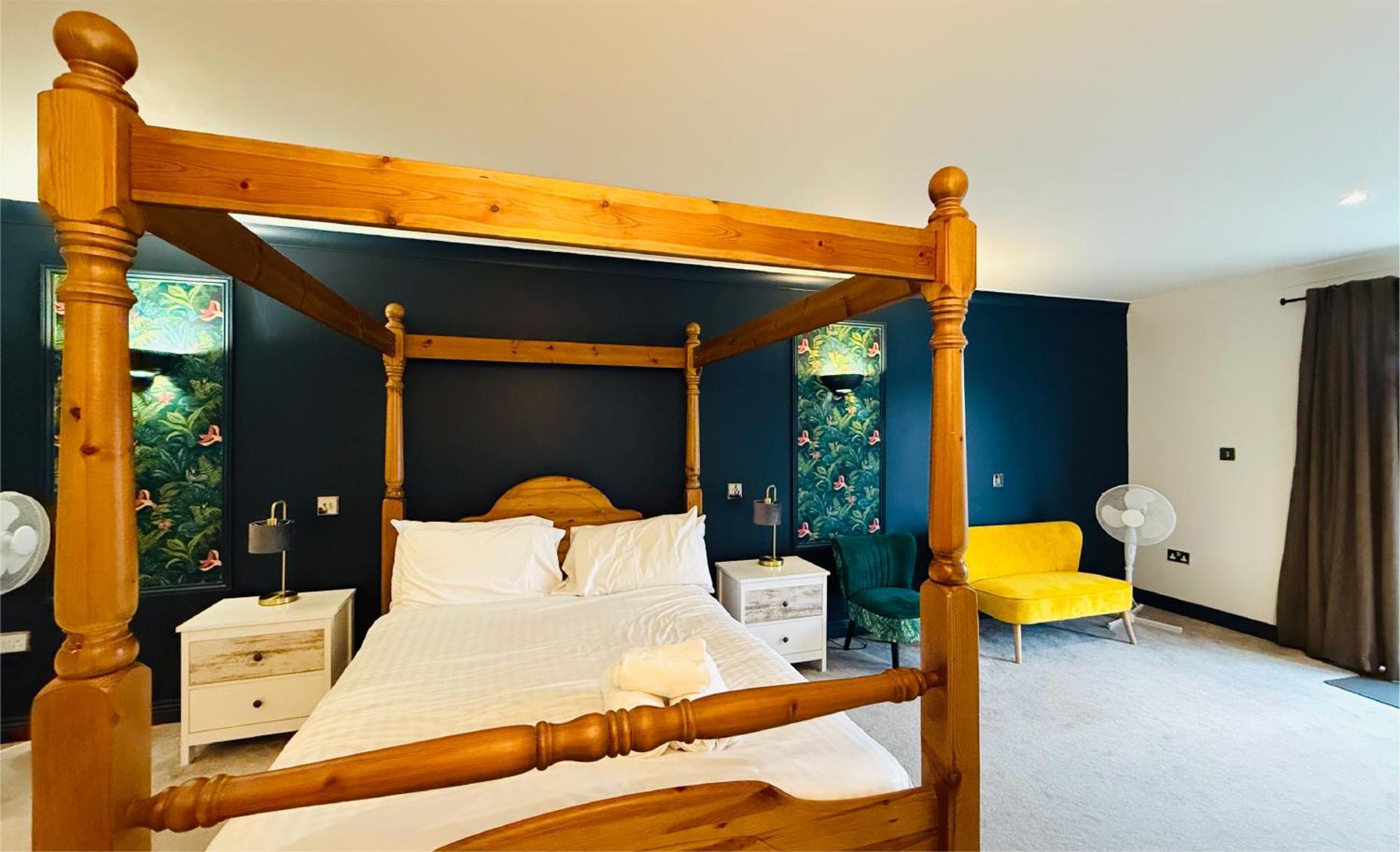 Hustyns Hotel Saint Wenn Extérieur photo