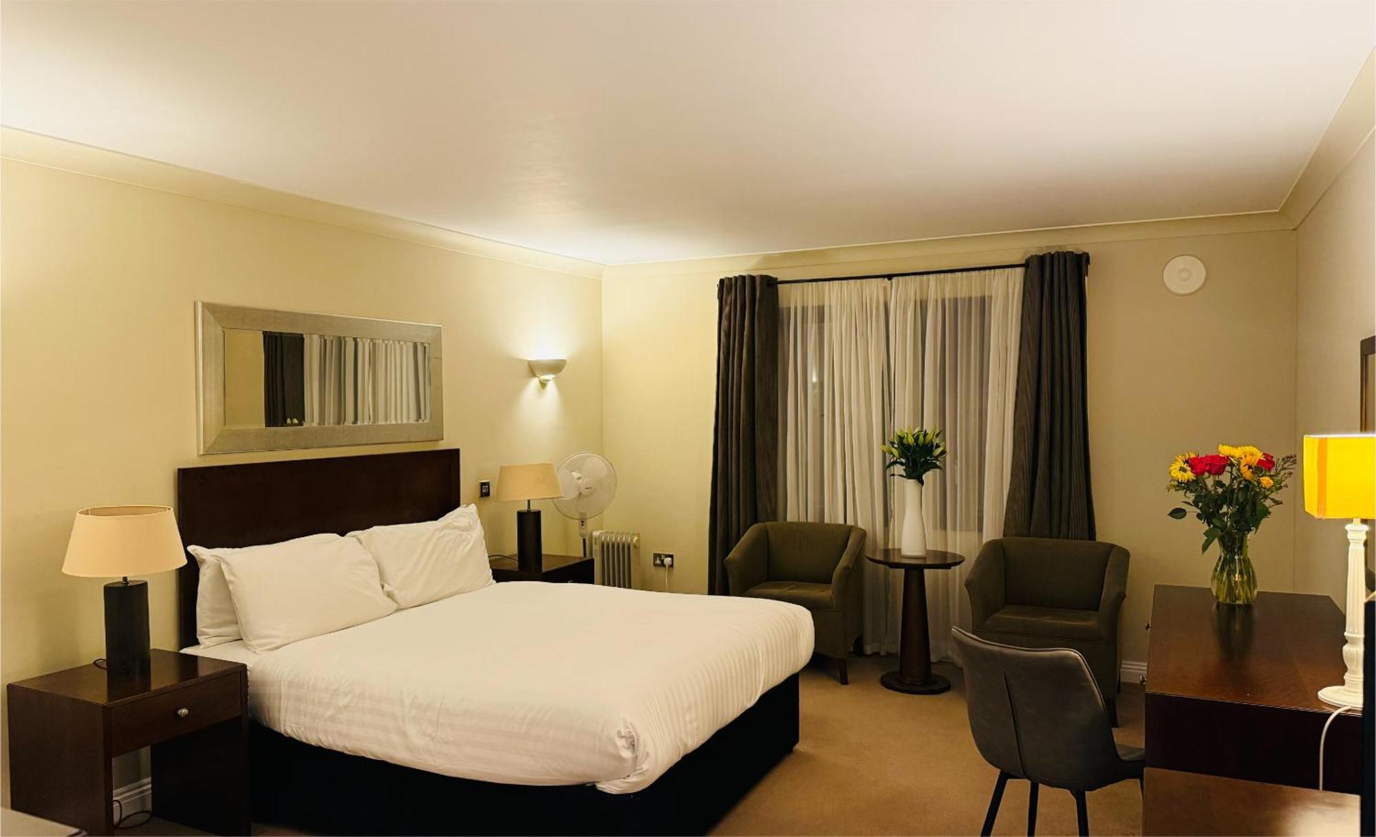 Hustyns Hotel Saint Wenn Extérieur photo