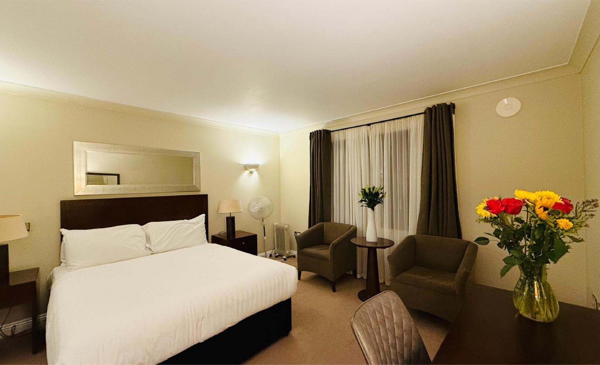 Hustyns Hotel Saint Wenn Extérieur photo