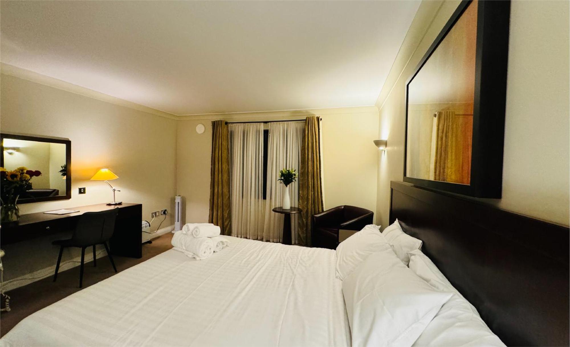 Hustyns Hotel Saint Wenn Extérieur photo