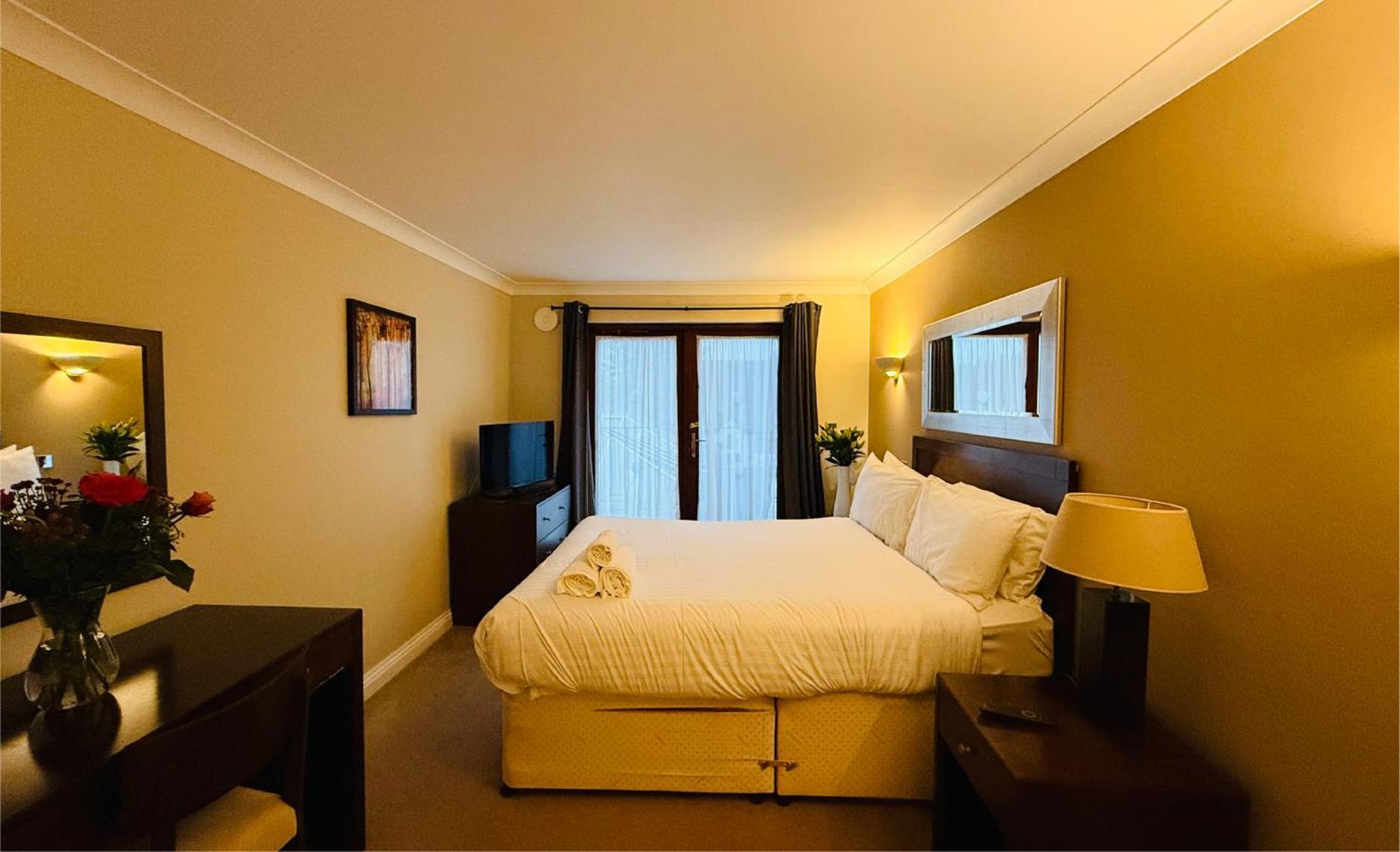 Hustyns Hotel Saint Wenn Extérieur photo