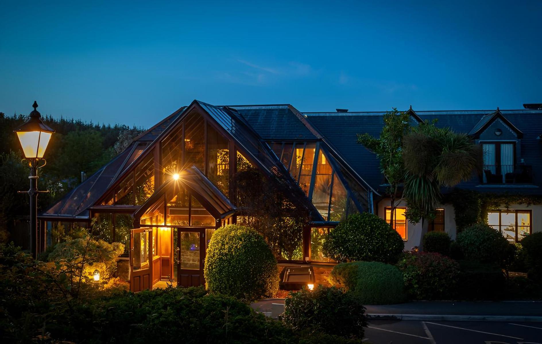 Hustyns Hotel Saint Wenn Extérieur photo